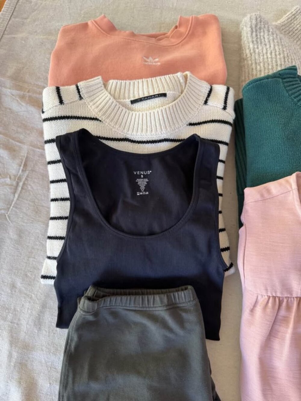 7 Piece Clothing Bundle Women’s Clothes Size Small/Medium - Picture 2 of 8